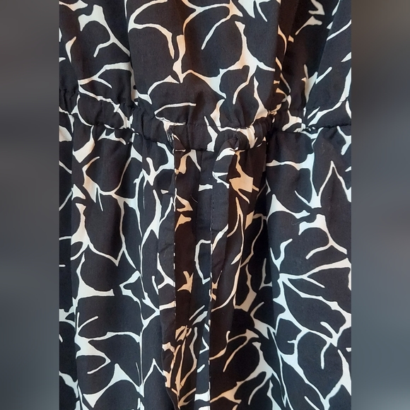 Ann Taylor Loft Drawstring Long Sleeve Short Jumpsuit Size 4 - Picture 6 of 10